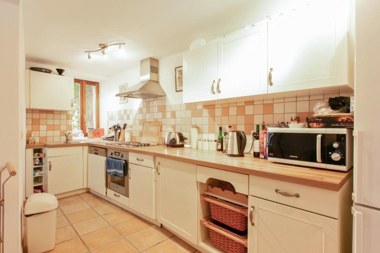 Villa Charming 2-Bed House in Marseillan Extérieur photo
